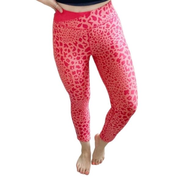 Nike Running Leggings Women’s Size Small Red Pink Animal Print Cropped - Picture 1 of 9